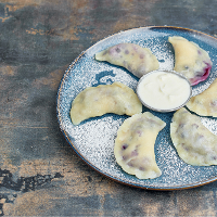 *Pierogi z jagodami